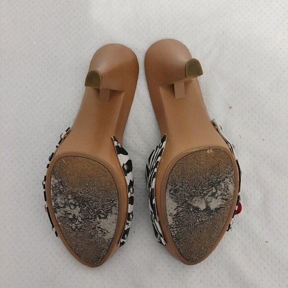 Madden Girl Kizzez Zebra Print Red Flower Fabric Canvas Sandals Heels Size 7 - Picture 8 of 8